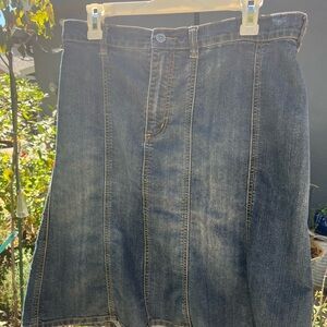 Gloria Vanderbilt   Faded/distressed Blue Denim Skirt